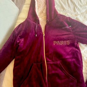 Cozy burgundy tracksuit for women